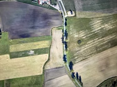 Działka budowlana 1100 m² z mediami, spokojna okolica działka Miejsce