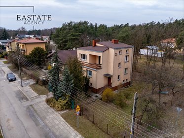 Przestronny dom z garażem na 658 m² działki. dom Zielonka, Saperów