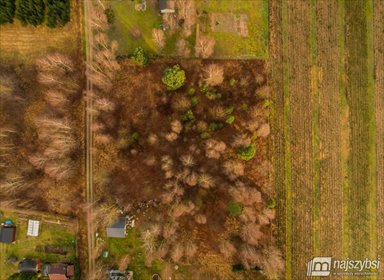 Do sprzedania działka 3017 m² w Stawnie z lasami i dostępem do mediów działka Stawno