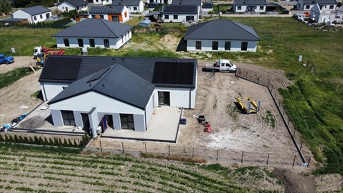Nowoczesny bliźniak 103 m² z ekologicznymi rozwiązaniami dom Kępa, Jagodowa