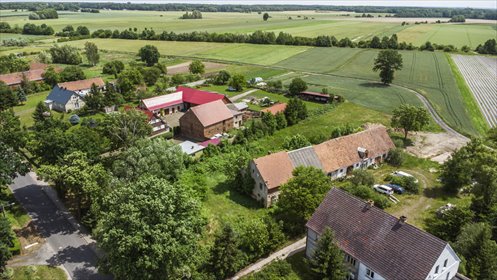 Działa z budynkiem gospodarczym Bożnów działka Bożnów