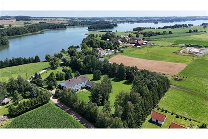 Na sprzedaż pensjonat 633 m² z dostępem do jeziora Szóstak dom Czarnówka