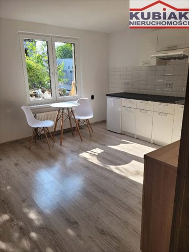 Na sprzedaż przestronny dom 355 m² z potencjałem inwestycyjnym dom Piastów
