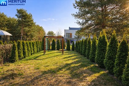 Przestronny segment 161 m2 z garażem i ogrodem w Szczęsnem dom Szczęsne
