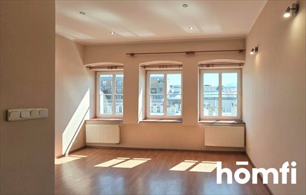 Jasne, oto propozycja tytułu zgodnie z wytycznymi:

"Centrum Bielska-B.: 34 m², jasny apartament z aneksem mieszkanie Bielsko-Biała, Śródmieście, Norberta Barlickiego