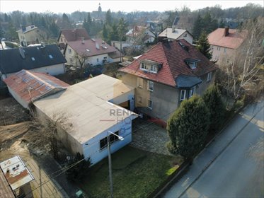 Dom z warsztatem i dużym potencjałem inwestycyjnym dom Żórawina, Reginy Janeckiej