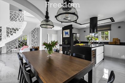 Nowoczesny dom 219 m² z dużą przestrzenią i ogrodem - polecam! dom Kawęczynek, Prosta