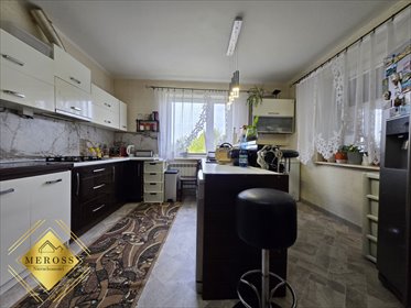 Dom wolnostojący z dużym potencjałem i pełnym wyposażeniem dom Wilkowiecko