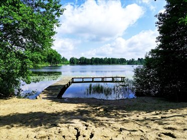 Urokliwy dom z dużym ogrodem i udziałem w plaży. dom Gryźliny