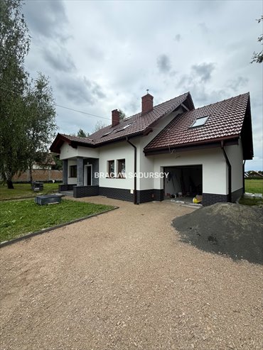 Na sprzedaż dom 162 m² w Rybnej z ogrodem i garażem dom Rybna, Słonecznikowa