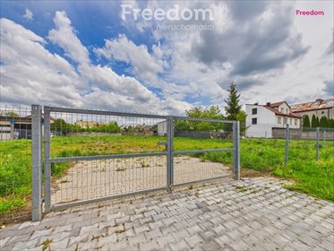 Polecam dużą działkę 1460 m² z ogrodzeniem i dostępem w Radomiu działka Radom, Glinice, Giserska