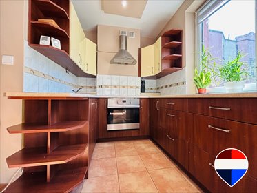 Przytulne 38,5 m² z balkonem i piwnicą w Sosnowcu mieszkanie Sosnowiec, Towarowa