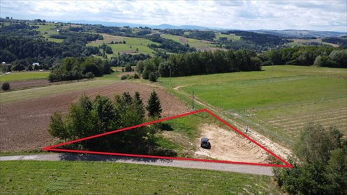 Na sprzedaż działka budowlana 902 m² z widokiem w Ostruszy działka Ostrusza