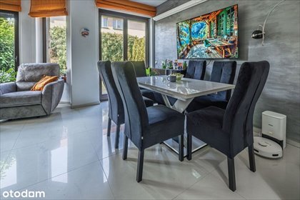 Przestronny dom z kominkiem, tarasem i garażem na zamkniętym osiedlu dom Szczecin, gen. Józefa Hallera