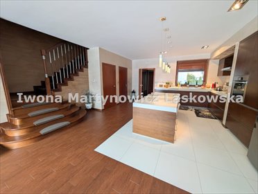 Skrajny dom z dużą działką, kominkiem i altaną dom Szklary Górne