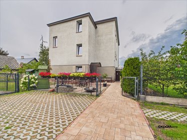 Przestronny dom 5 pokoi z dużym ogrodem i balkonami. dom Zgórsko