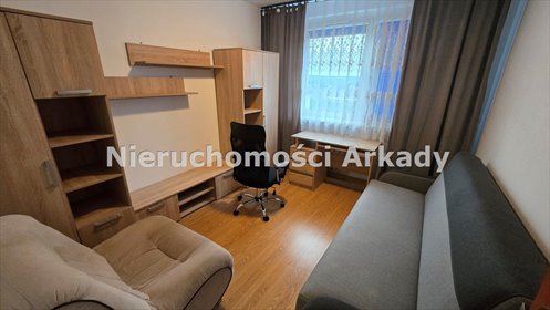 Przestronny pokój z balkonem w nowoczesnym mieszkaniu mieszkanie Jastrzębie-Zdrój, Osiedle Staszica, Opolska