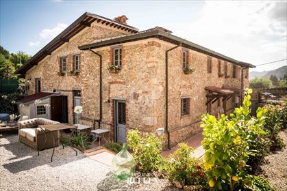 Dom na sprzedaż 620m2 dom Camaiore