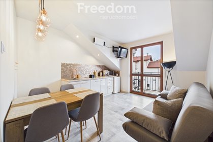 Kamienica z apartamentami i lokalem w centrum Wadowic dom Wadowice, Spadzista