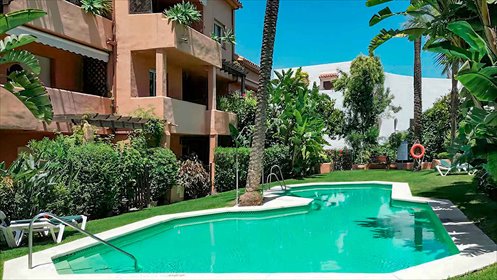Apartament 132 m² w Marbella Golden Mile - prywatny taras i basen mieszkanie Marbella Golden Mile - Jardines de las Lomas, Marbella Golden Mile - Jardines de las Lomas