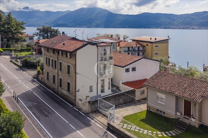 Na sprzedaż nowoczesny apartament 2 pok. z widokiem na jezioro mieszkanie Predore