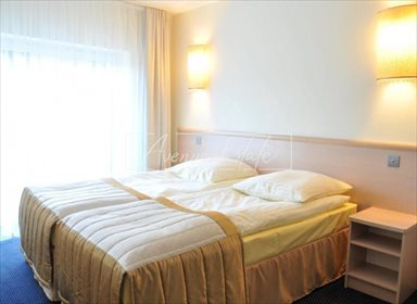 Lokal użytkowy na sprzedaż Magdalenka 1 750m2 Foto 1