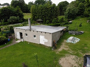Urokliwy dom z ogrodem i potencjałem w Wietrznie dom Wietrzno, Wietrzno