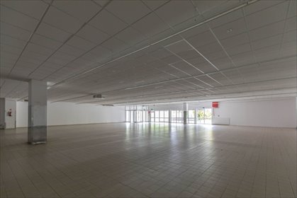 Lokal użytkowy 950 m² z dużym parkingiem i rampą lokal użytkowy Kraśnik