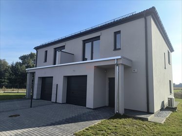 Nowoczesny bliźniak z garażem i tarasem w Pełczycach dom Pełczyce, Kwiatowa
