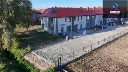 Przestronny dom z dużym ogrodem w Dobrzykowicach dom Dobrzykowice, Dobrzykowice, Letnia
