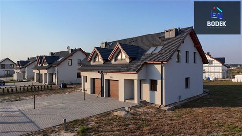 Nowoczesny dom bliźniaczy 125m2 w Chrząstawie Małej. dom Chrząstawa Mała, Chrząstawa Mała, Orzechowa