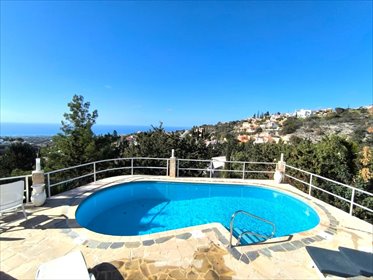 Zapraszam do domu 140 m² z basenem i pięknym widokiem w Tala dom Tala, Paphos