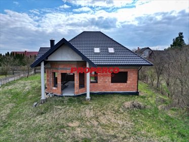 Dom w trakcie budowy z dużym potencjałem 113,82 m² polecam dom Daleszyce, Komórki