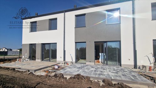 Do sprzedania dom szeregowy 103 m² z ogródkiem w Iwinach dom Iwiny, Iwiny