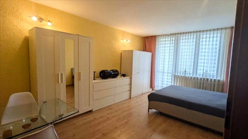 Na sprzedaż funkcjonalne 2-pokojowe mieszkanie z balkonem w Warszawie mieszkanie Warszawa, Targówek, Krasiczyńska