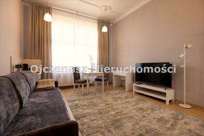 Nowoczesny pokój 16 m2 w odrestaurowanej kamienicy z ochroną mieszkanie Bydgoszcz, Centrum