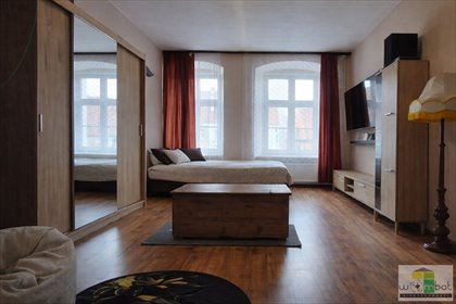 Dwupokojowe mieszkanie z kominkiem w Rynku - polecam mieszkanie Świdnica