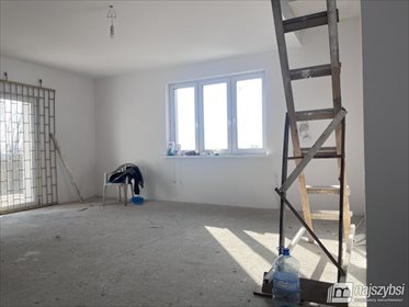 Komfortowy dom z garażem, 5 pokoi, nowoczesne ogrzewanie dom Batowo