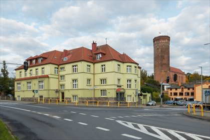 Nieruchomość komercyjna z mieszkaniem, 1743 m2, Człuchów lokal użytkowy Człuchów, ul. Dworcowa 1