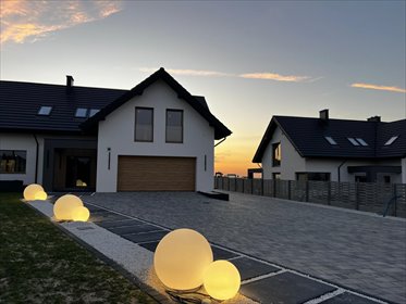 Nowoczesny dom 227 m2 z garażem i ogrodem zimowym dom Salata