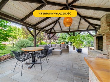 Sprzedam dom z 7 pokojami i lokalem usługowym w Mnikowie dom Mników
