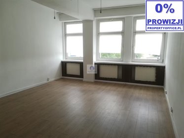 Lokal biurowy 25 m2 z dużymi oknami, dostęp 24/7 lokal użytkowy Warszawa, Rembertów, Strażacka