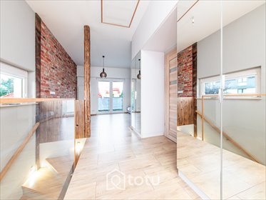 Na sprzedaż przestronne 3-pokojowe mieszkanie 65 m² z poddaszem w Markach mieszkanie Marki, Bankowa