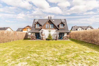 Inwestycyjny dom z dwoma niezależnymi apartamentami dom Mosty, Deszczowa