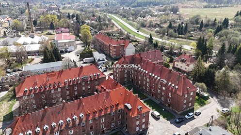Wynajem 2-pok. mieszkania w zadbanej kamienicy mieszkanie Wałbrzych, Śródmieście