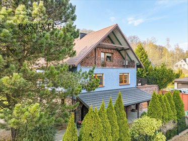 Ekskluzywny dom z kominkiem i zadbanym ogrodem dom Reda