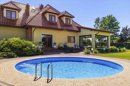 Nowoczesny dom 397 m² z basenem i smart home dom Trzebnica