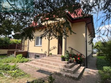 Zapraszam do obejrzenia domu z potencjałem w centrum Konstancina dom Konstancin-Jeziorna