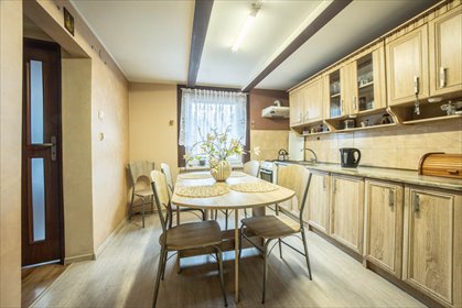 Dom z dwoma budynkami na dużej działce 2234 m² dom Laskowiec