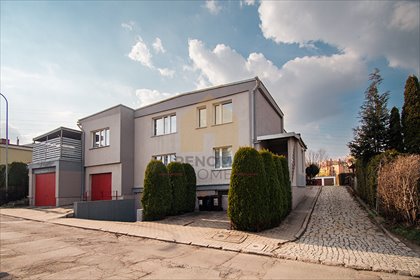 Przestronny dom z 3 garażami, ogrodem i kominkiem dom Wałbrzych, Piaskowa Góra